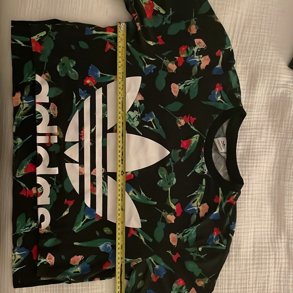 Adidas Floral. Original - Picture 10 of 10